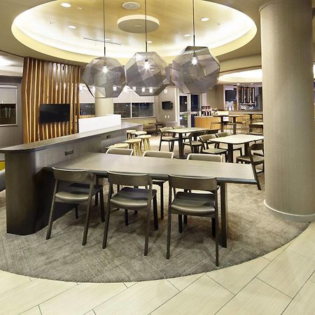 Springhill Suites By Marriott Chicago Waukegan/Gurnee Екстер'єр фото